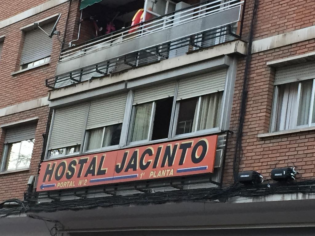 Hostal Jacinto アルカラ・デ・エナレス エクステリア 写真